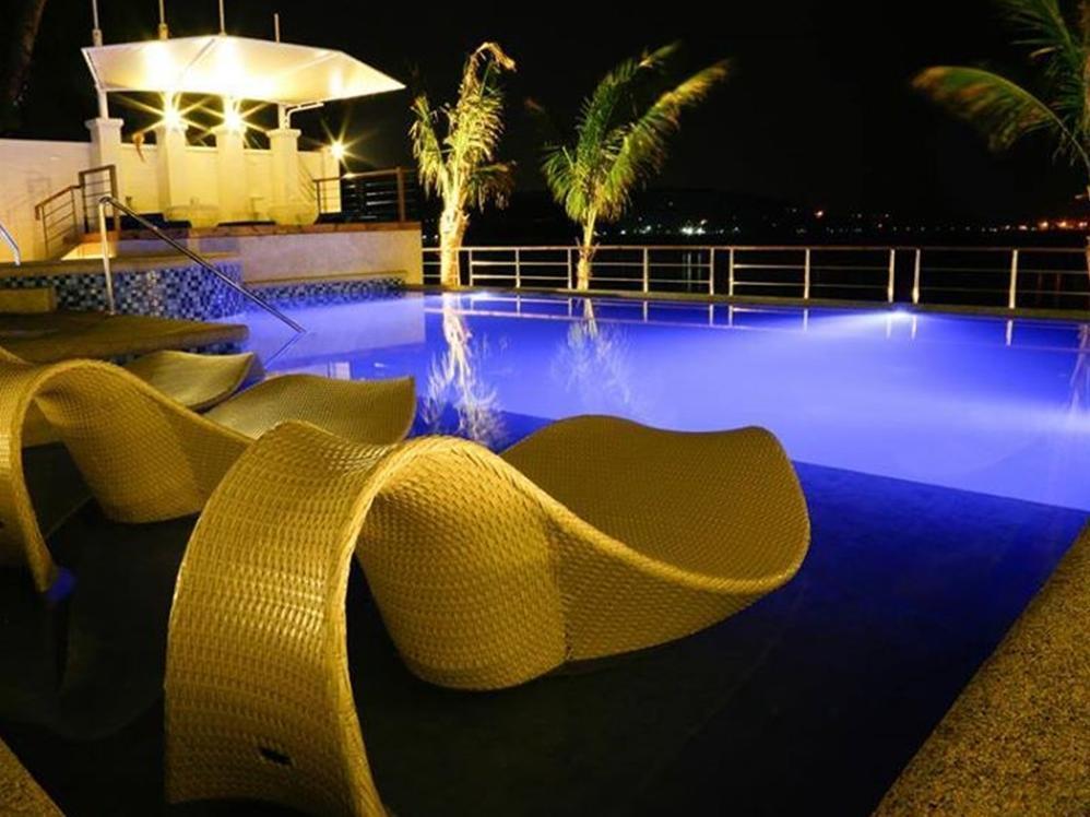 Icove Beach Hotel Olóngapo Exterior foto